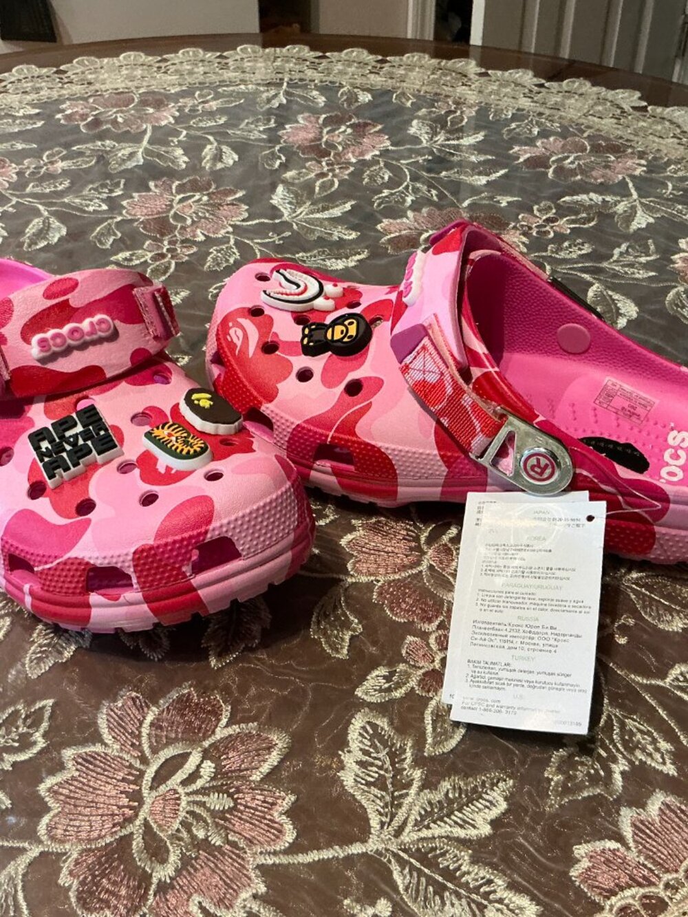 Pink camo Crocs x Bape - Picture 3 of 6